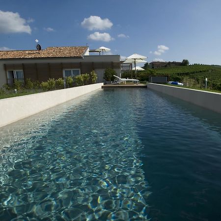 Casa Nelle Vigne Lägenhet Castiglione Tinella Exteriör bild
