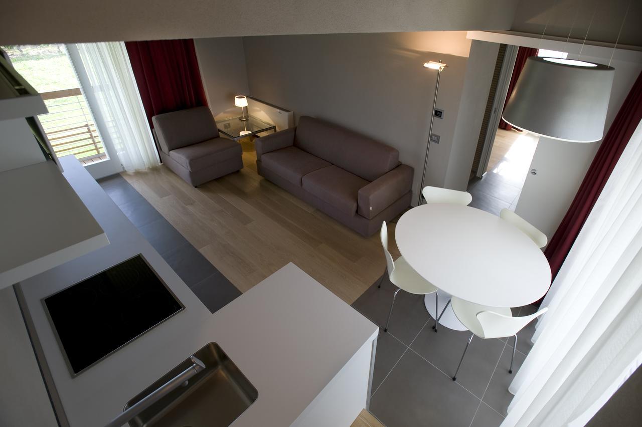 Casa Nelle Vigne Lägenhet Castiglione Tinella Exteriör bild