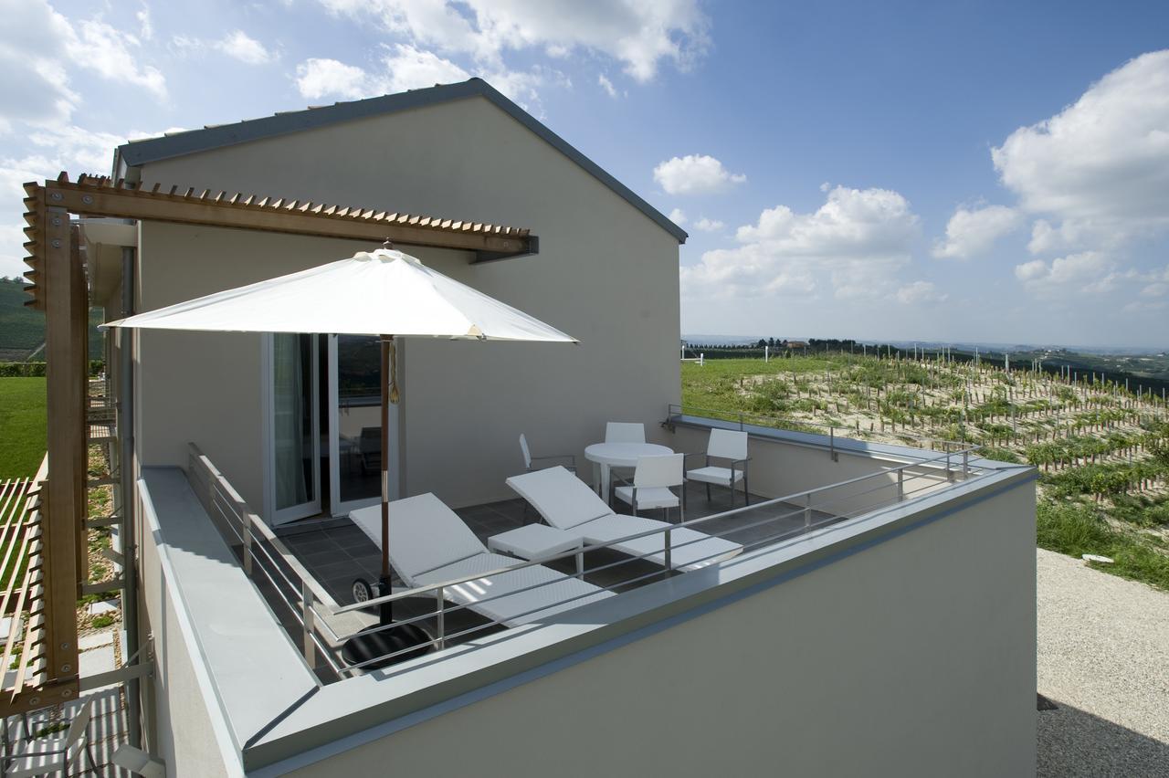 Casa Nelle Vigne Lägenhet Castiglione Tinella Exteriör bild