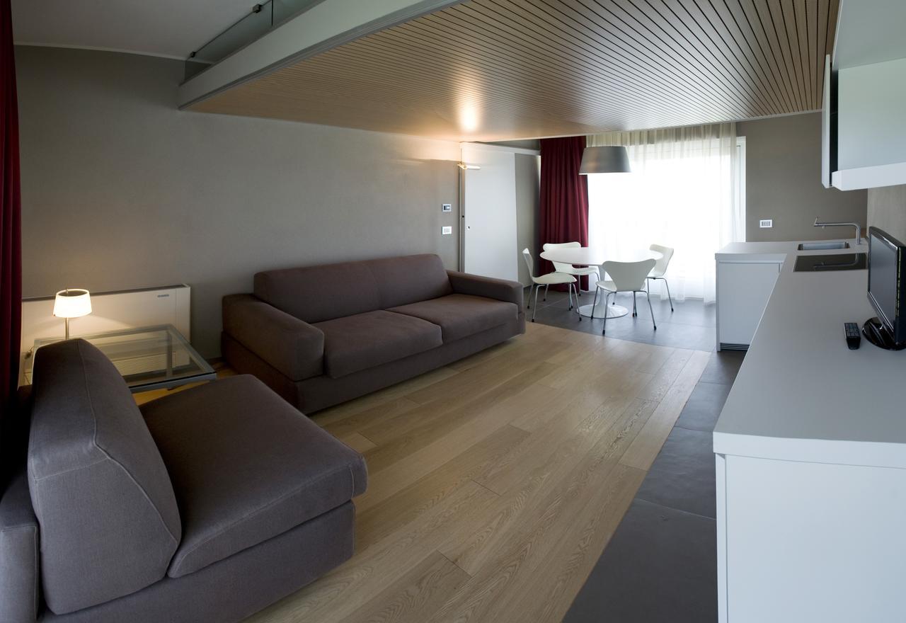 Casa Nelle Vigne Lägenhet Castiglione Tinella Exteriör bild
